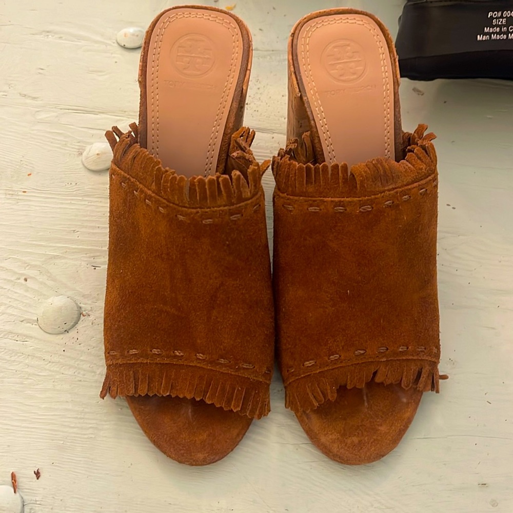 Love these Tory Burch suede heels. 7.5 years 3 inch heel